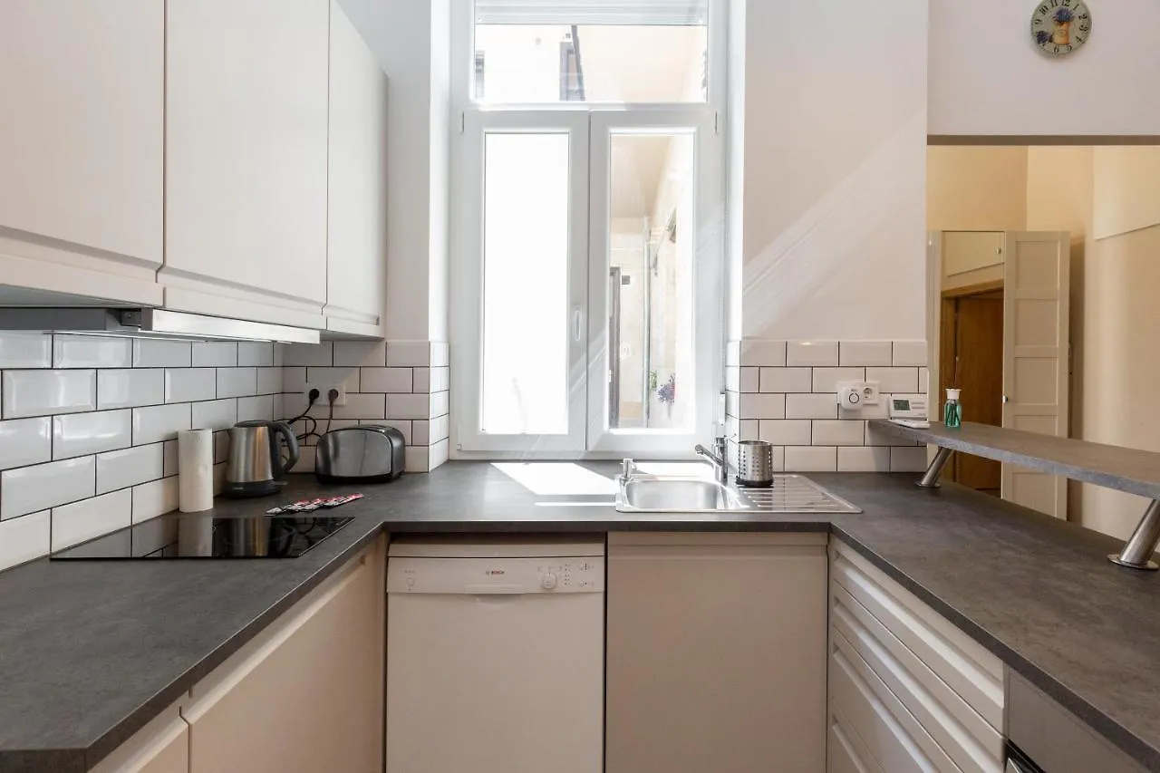 D78 Dohany Apartment Budapesta Ungaria